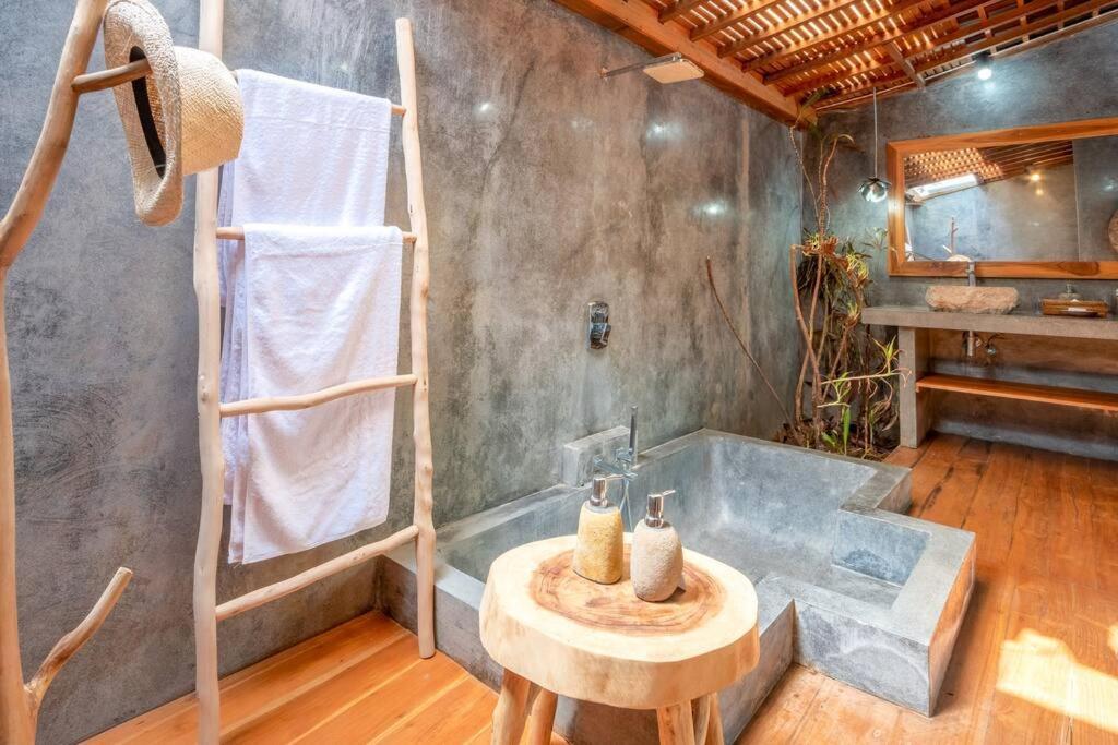Secret River Villa - Luxury Villa 5 Bedrooms - Kerobokan - Canggu Kültér fotó