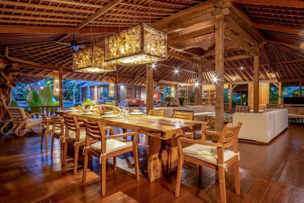 Secret River Villa - Luxury Villa 5 Bedrooms - Kerobokan - Canggu Kültér fotó