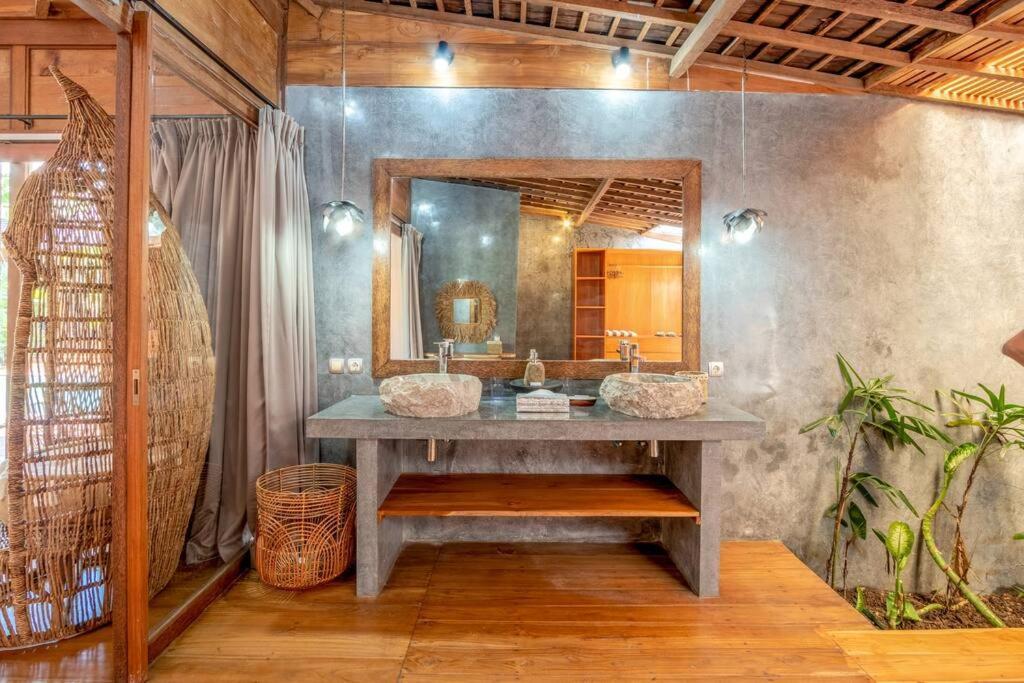 Secret River Villa - Luxury Villa 5 Bedrooms - Kerobokan - Canggu Kültér fotó